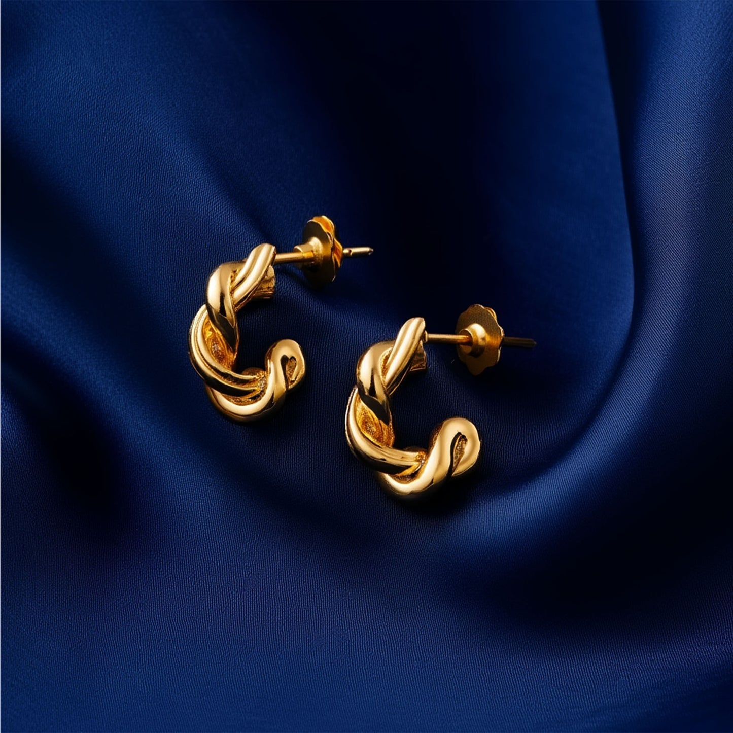 Argolas Entrelaçadas em Prata Dourada (1.5cm)