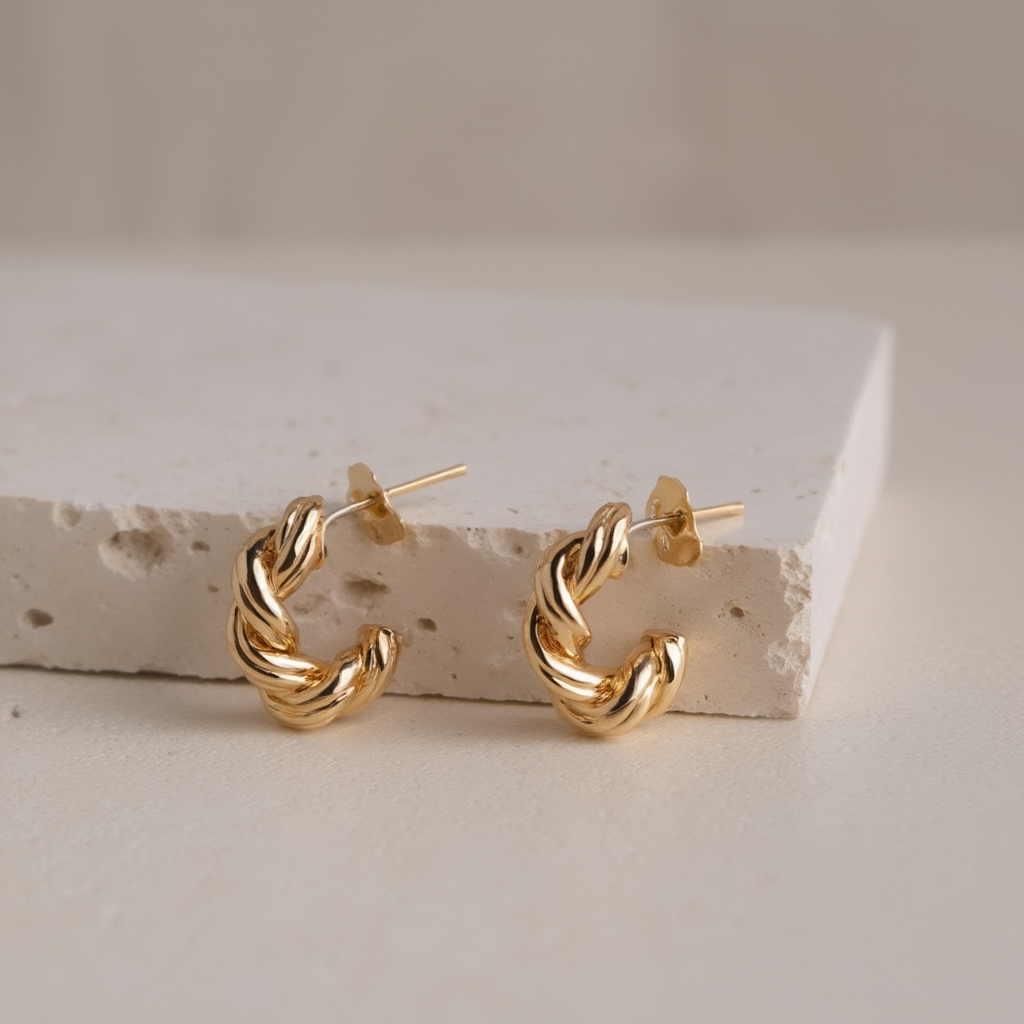 Argolas Entrelaçadas em Prata Dourada (1.5cm)