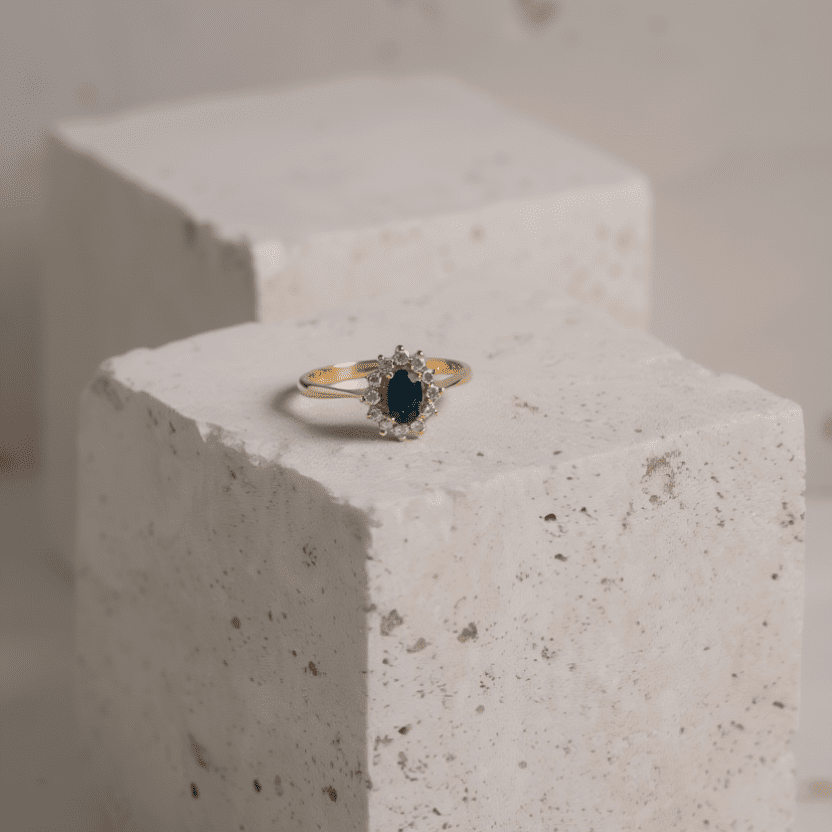 Anel Chuveiro em Ouro 19kl com Safira e Diamantes (T15) - Loja do Ouro