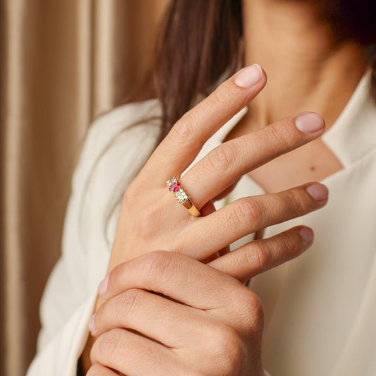 Anel em Ouro 19kl com Rubi e Zircónias (T19) - Loja do Ouro