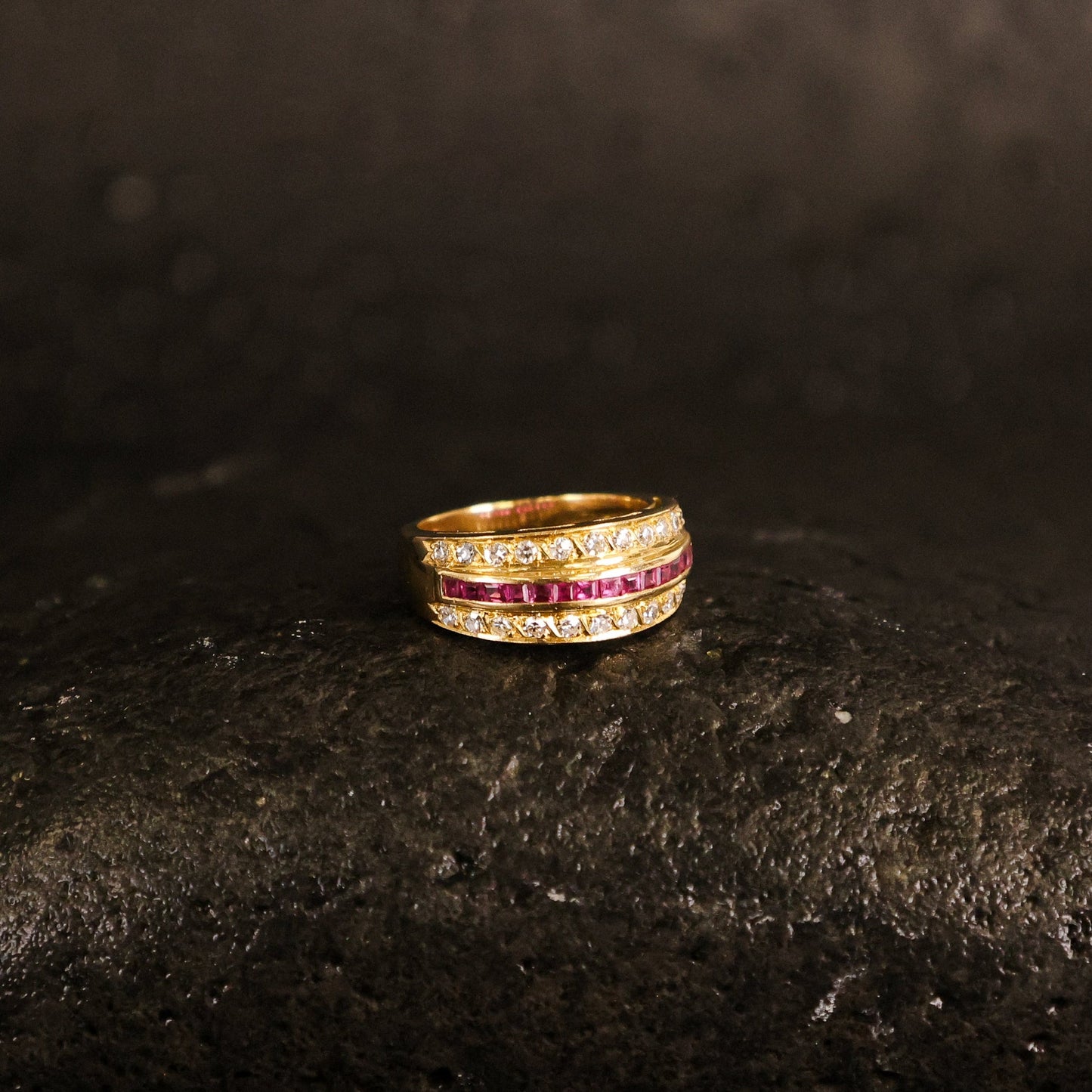 Anel em Ouro 19kl com Rubis e Diamantes (T12) - Loja do Ouro