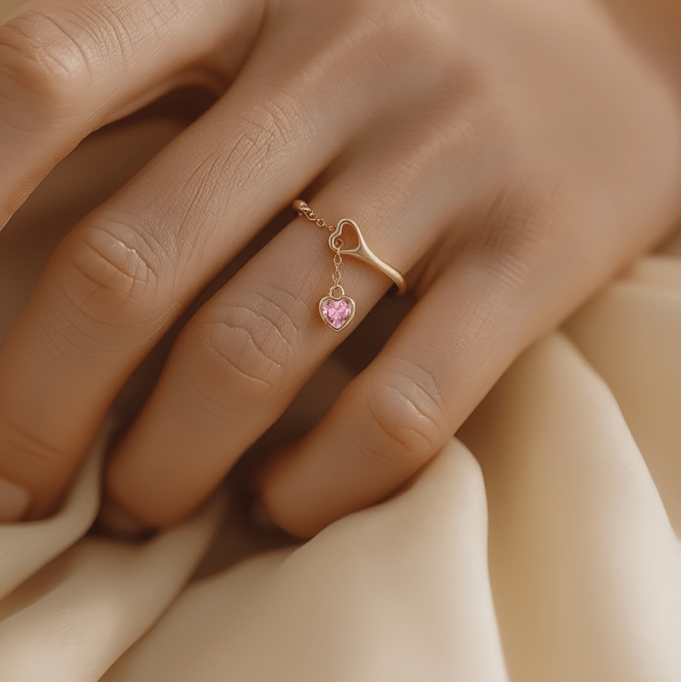 Anel em Prata Dourada com Pendente Coração Rosa - Loja do Ouro