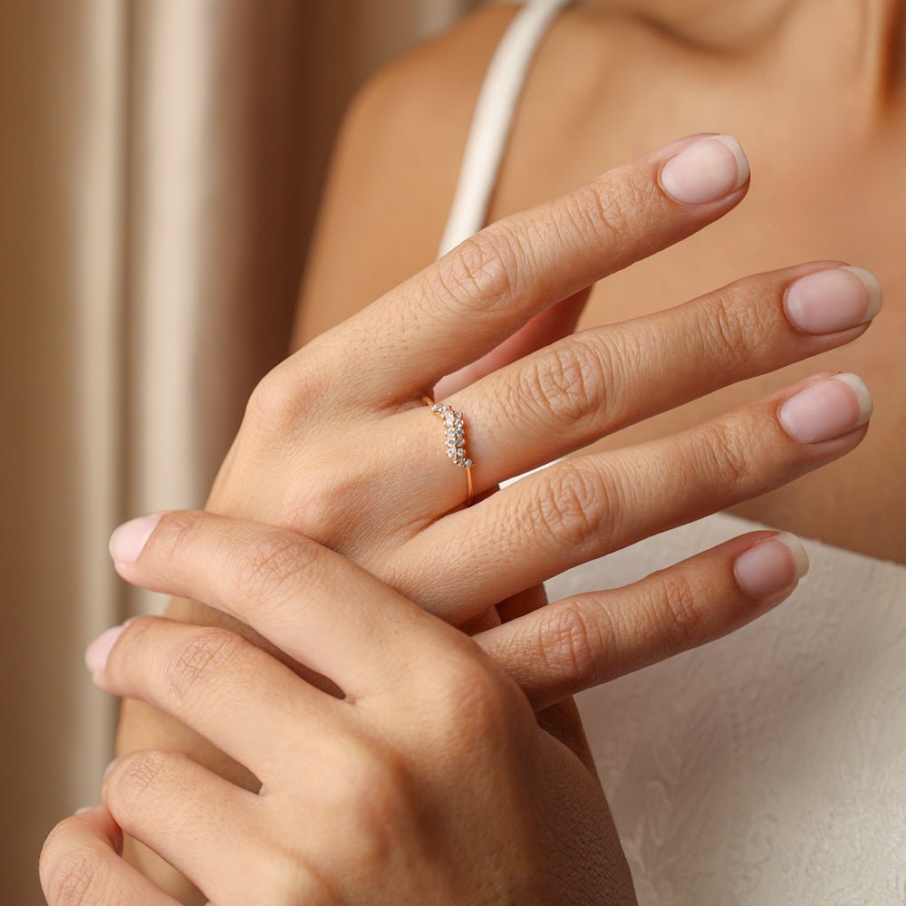 Anel Onda em Ouro 19kl com Zircónias (T18) - Loja do Ouro