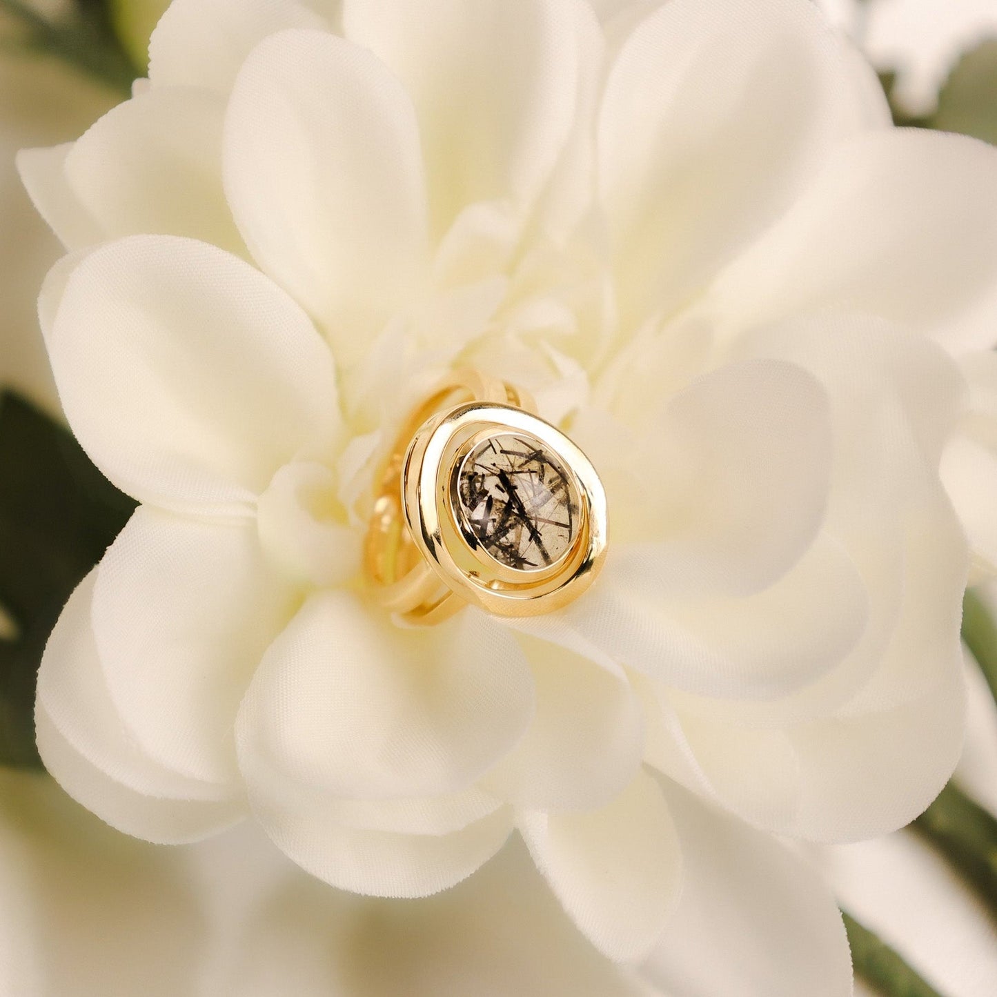 Anel Ondulado em Ouro 19kl com Pedra Natural (T18) - Loja do Ouro