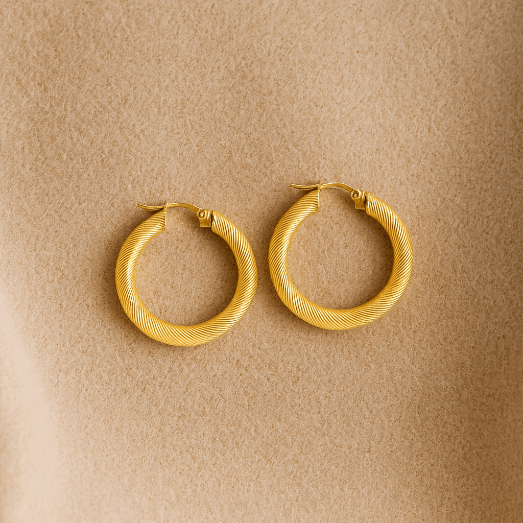 Argolas Médias Raiadas em Ouro 19kl (2.8cm) - Loja do Ouro