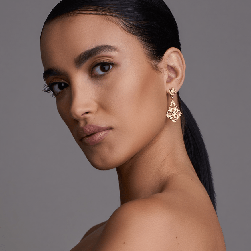 Brincos Amália em Prata Dourada com Trevos e Filigrana - Loja do Ouro