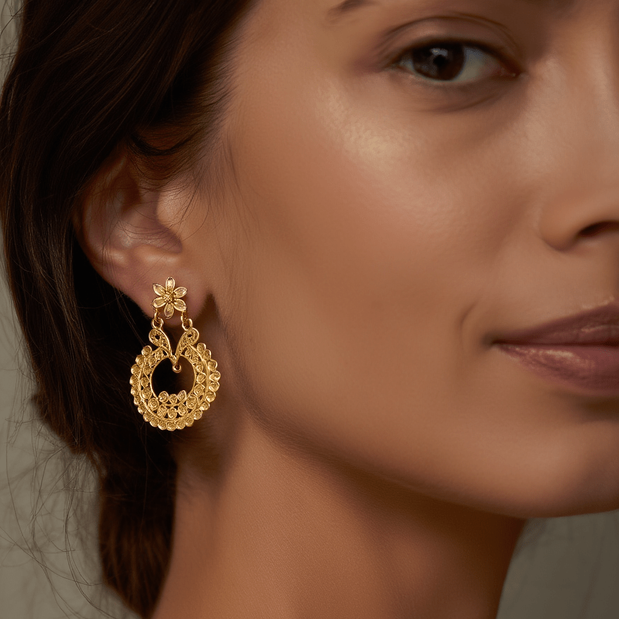 Brincos Oriente em Prata Dourada (3cm) - Loja do Ouro