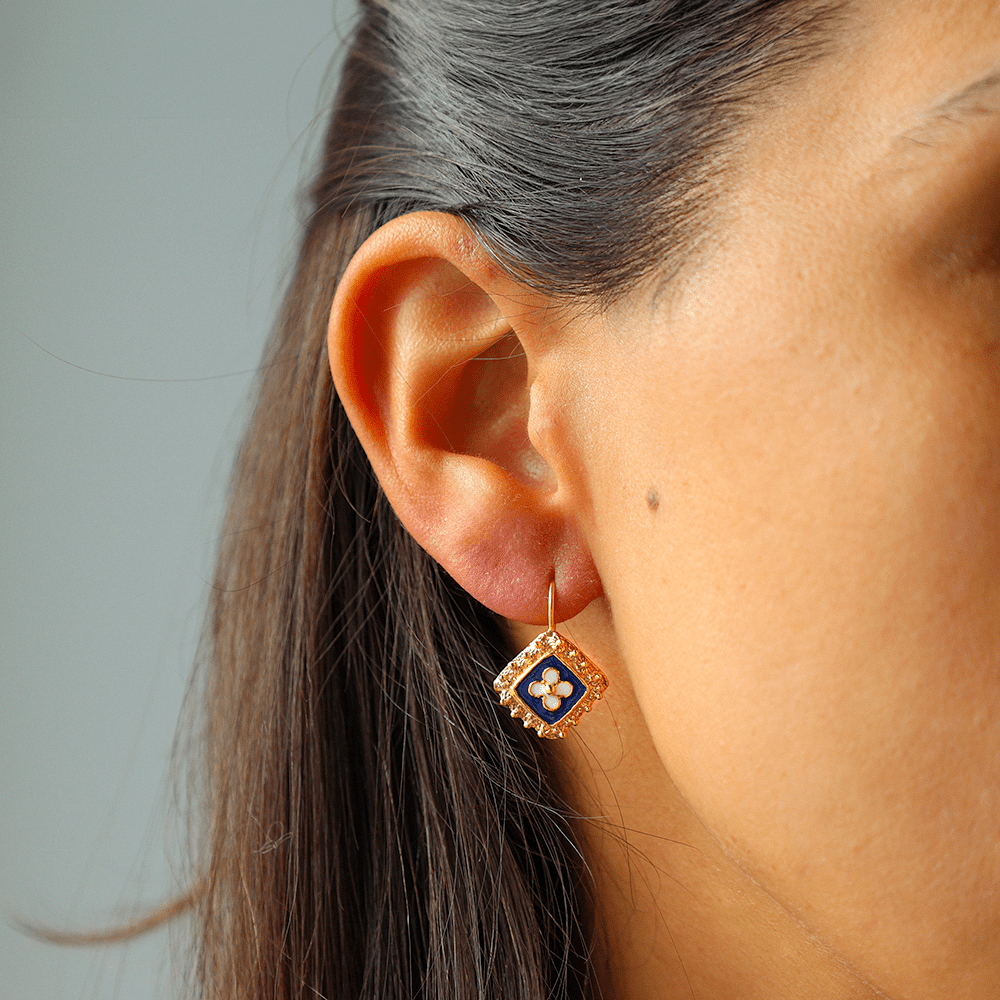 Brincos Tradição Quadrados com Caramujos em Prata e Motivos Florais - Loja do Ouro