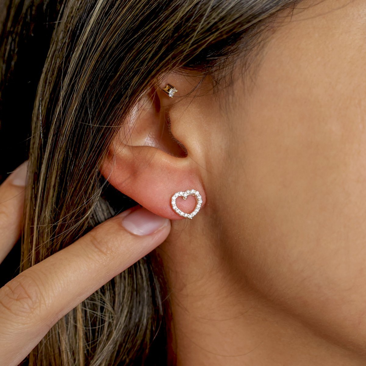 Conjunto Fio e Brincos em Prata Dourada com Coração e Zircónias - Loja do Ouro