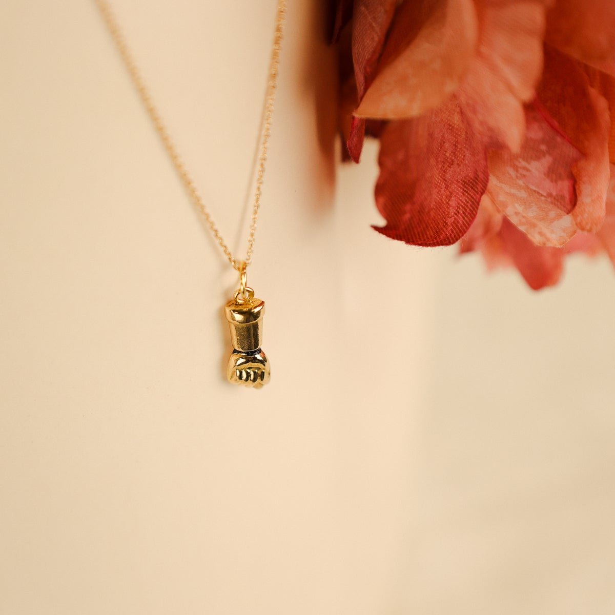 Figa em Ouro 19kl com Esmalte (1.54cm) - Loja do Ouro