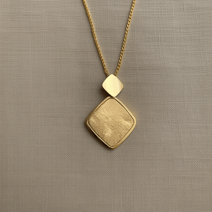 Fio Alma Lusitana em Prata Dourada (37.5cm) - Loja do Ouro