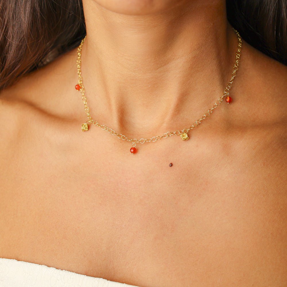 Fio em Ouro 19kl com Berloques e Contas Laranja (42cm) - Loja do Ouro