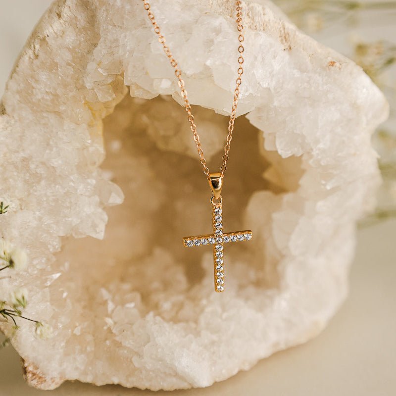Fio em Prata Rose Gold com Cruz Cravejada de Zircónias - Loja do Ouro