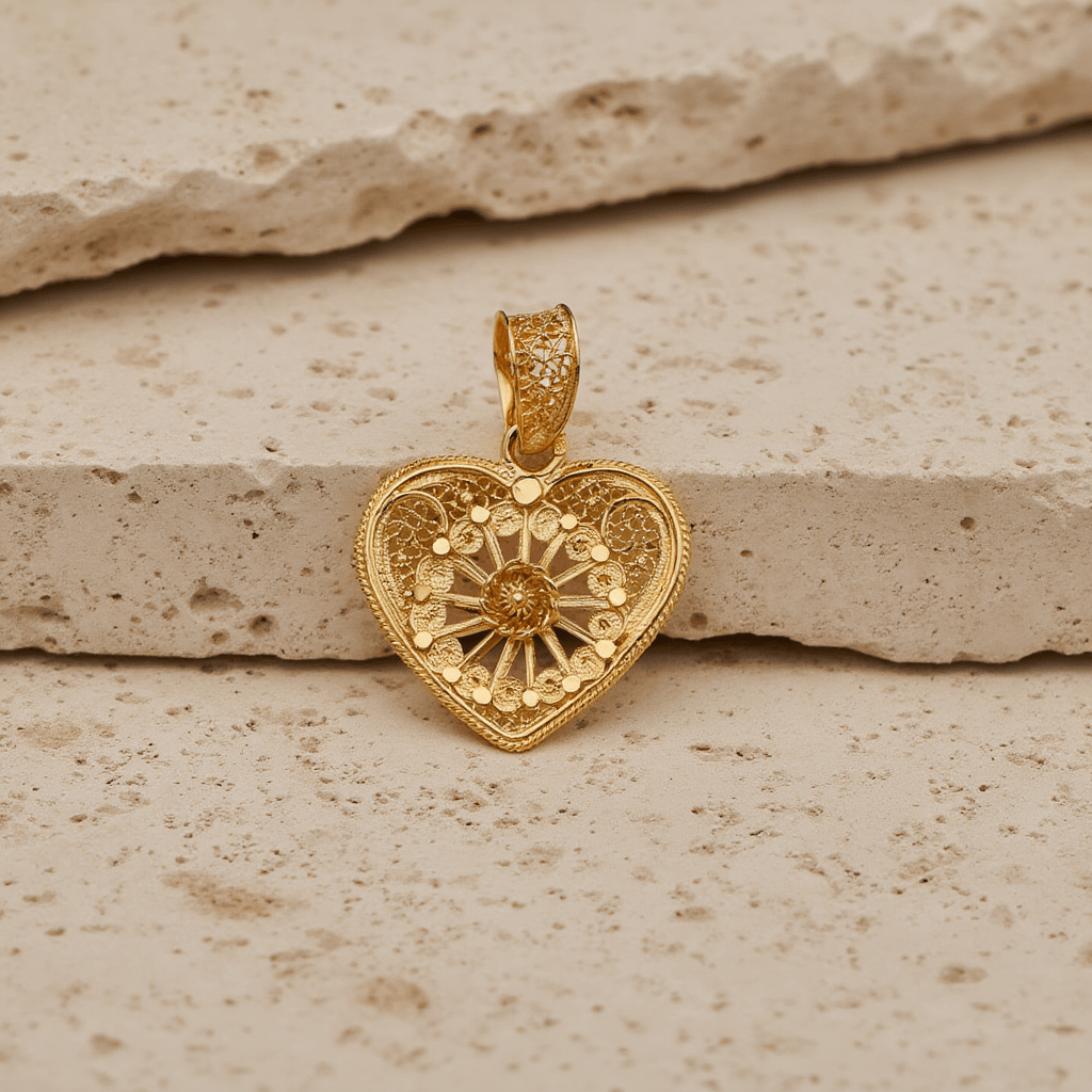 Medalha Coração Rendilhada em Ouro 19kl (1.8cm) - Loja do Ouro