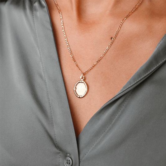 Medalha Oval em Ouro 19kl com Letra B (1.8cm) - Loja do Ouro