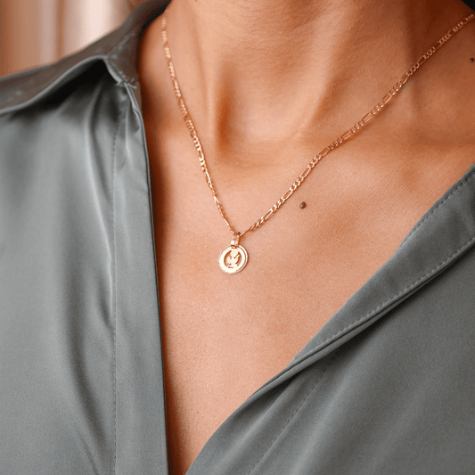 Medalha Redonda em Ouro 19kl com Anjo da Guarda (1.1cm) - Loja do Ouro