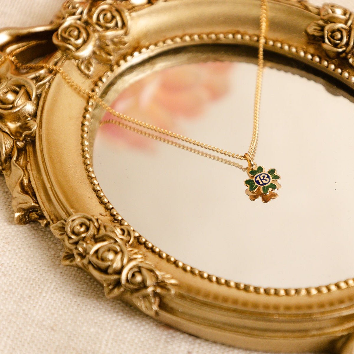 Medalha Trevo em Ouro 19kl com Esmalte Verde e Azul - Loja do Ouro