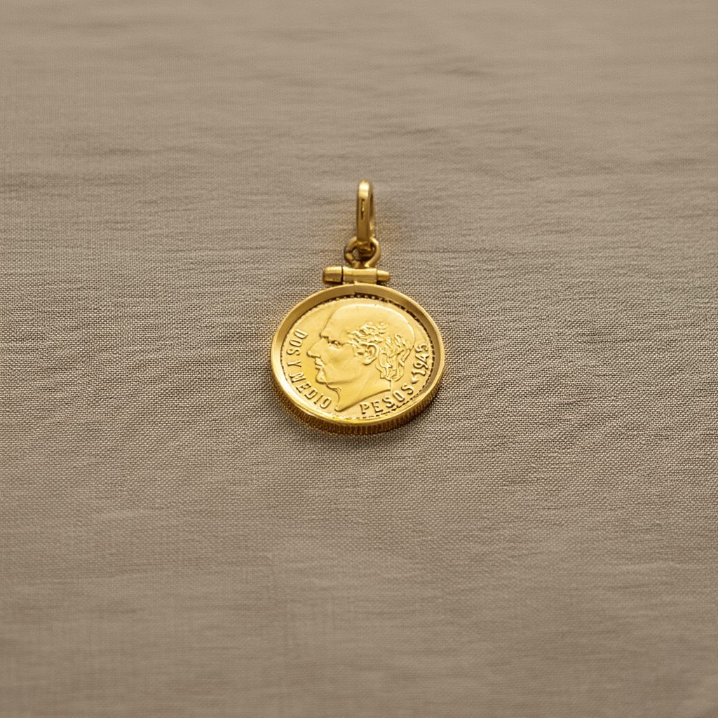 Moeda de 2.5 Pesos Mexicanos em Ouro de 22kl (1945) com Aro Simples 19kl - Loja do Ouro