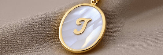 Cloud Dancer: a Cor Pantone 2026 e a elegância da Madrepérola - Loja do Ouro