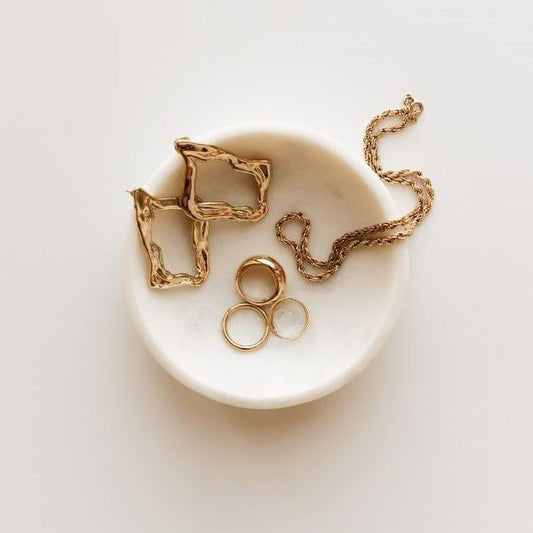 Mantenha as suas joias brilhantes: Truques e Dicas - Loja do Ouro