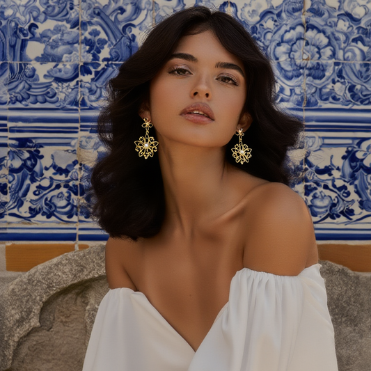 Brincos Dália em Prata Dourada (4.4cm)