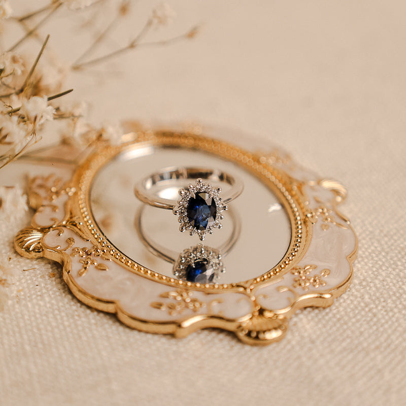 19kt White Gold Shower Ring with Sapphire and Diamonds