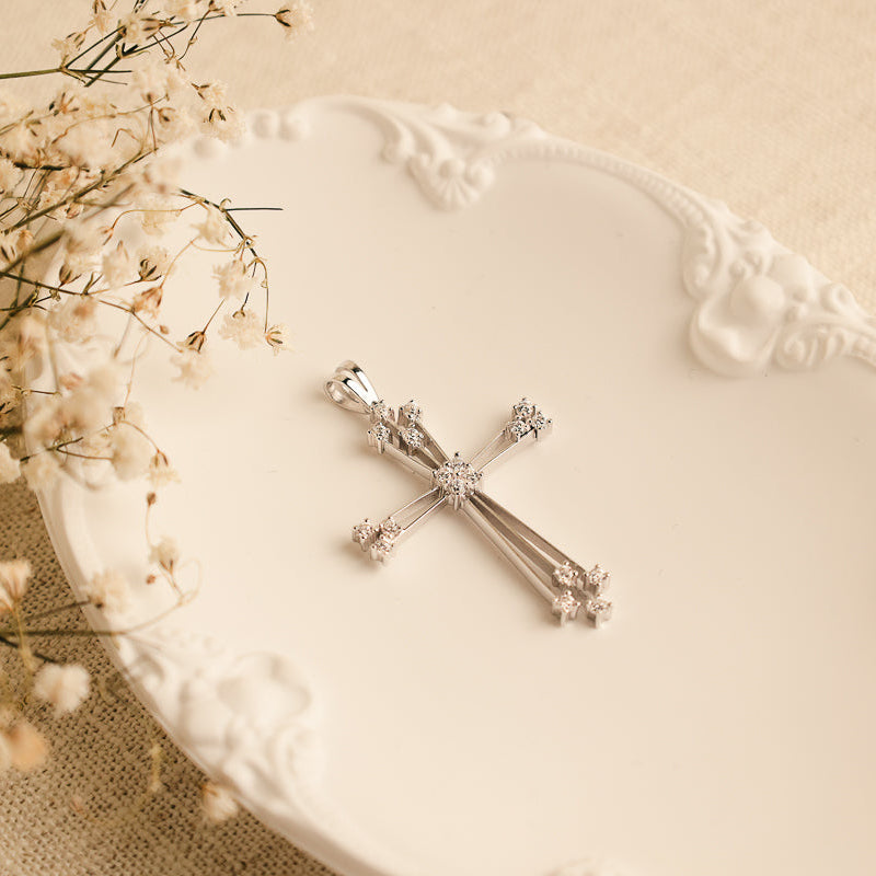 Cruz em Ouro Branco de 19kl com Zircónias (4.2cm)