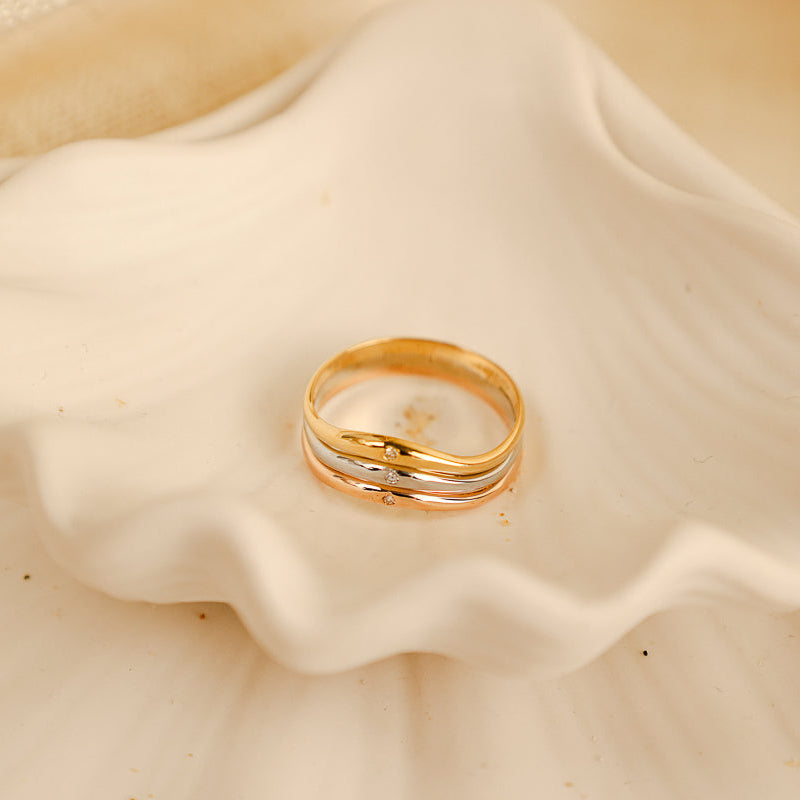 Anel Tricolor em Ouro 19kl com Diamantes (T18)