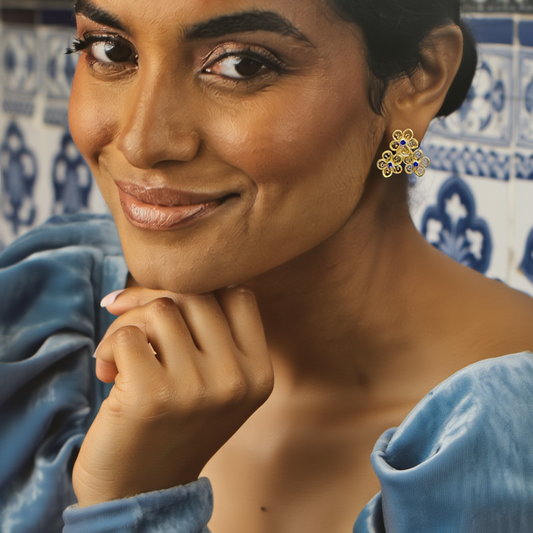 Brincos Flores com Esmalte em Prata Dourada (1.7cm)