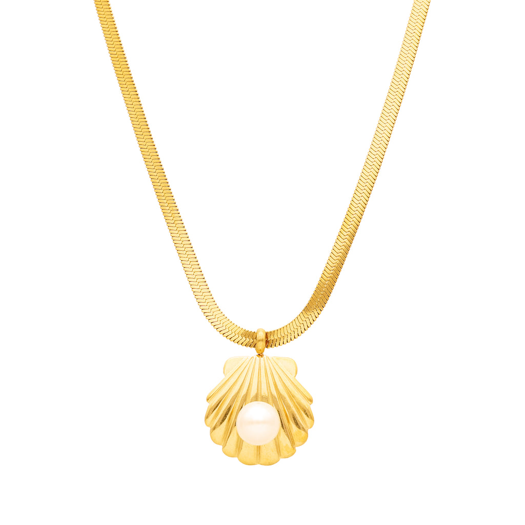 Colar Pérola Doce em Aço Dourado com Concha