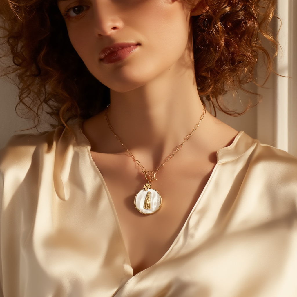 Silver Necklace with Stylized Heart and Zirconias