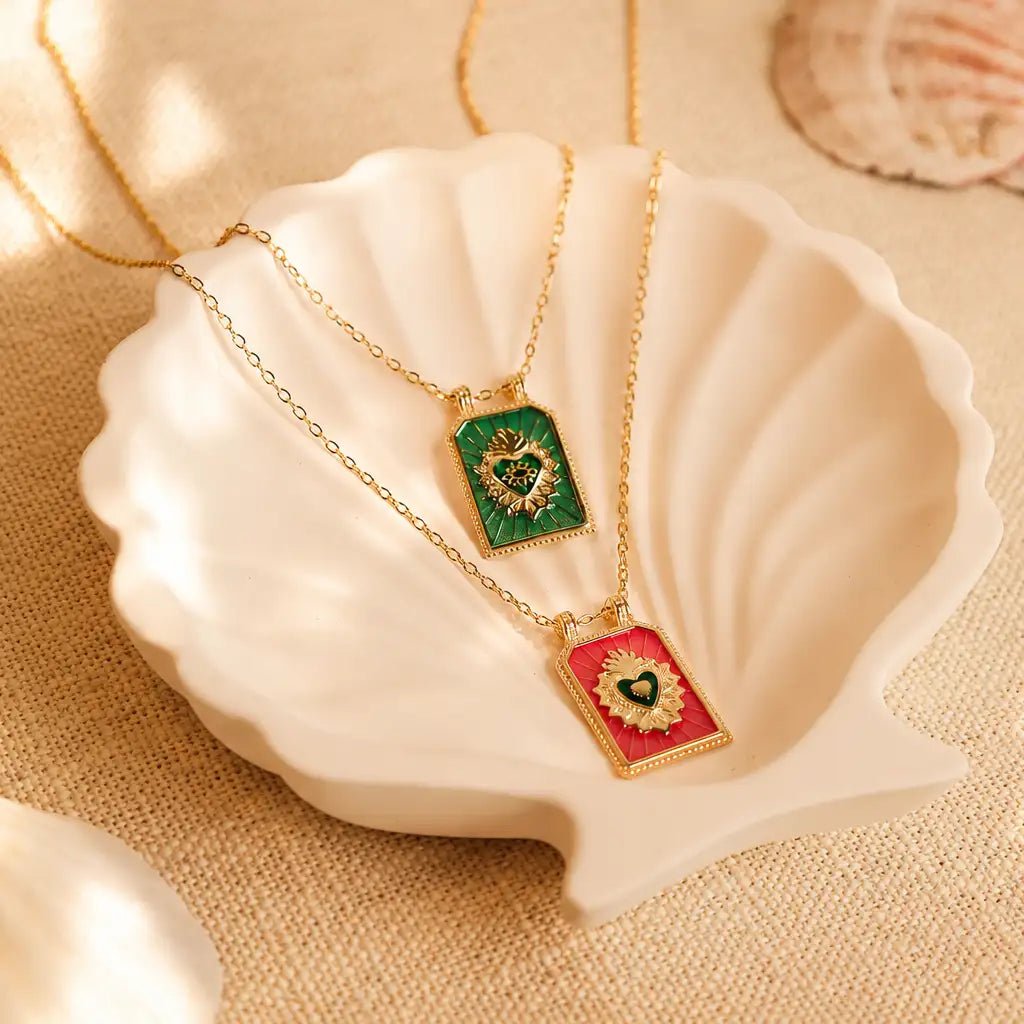 Fio Sacred Heart em Prata Dourada e Esmalte Verde - Loja do Ouro