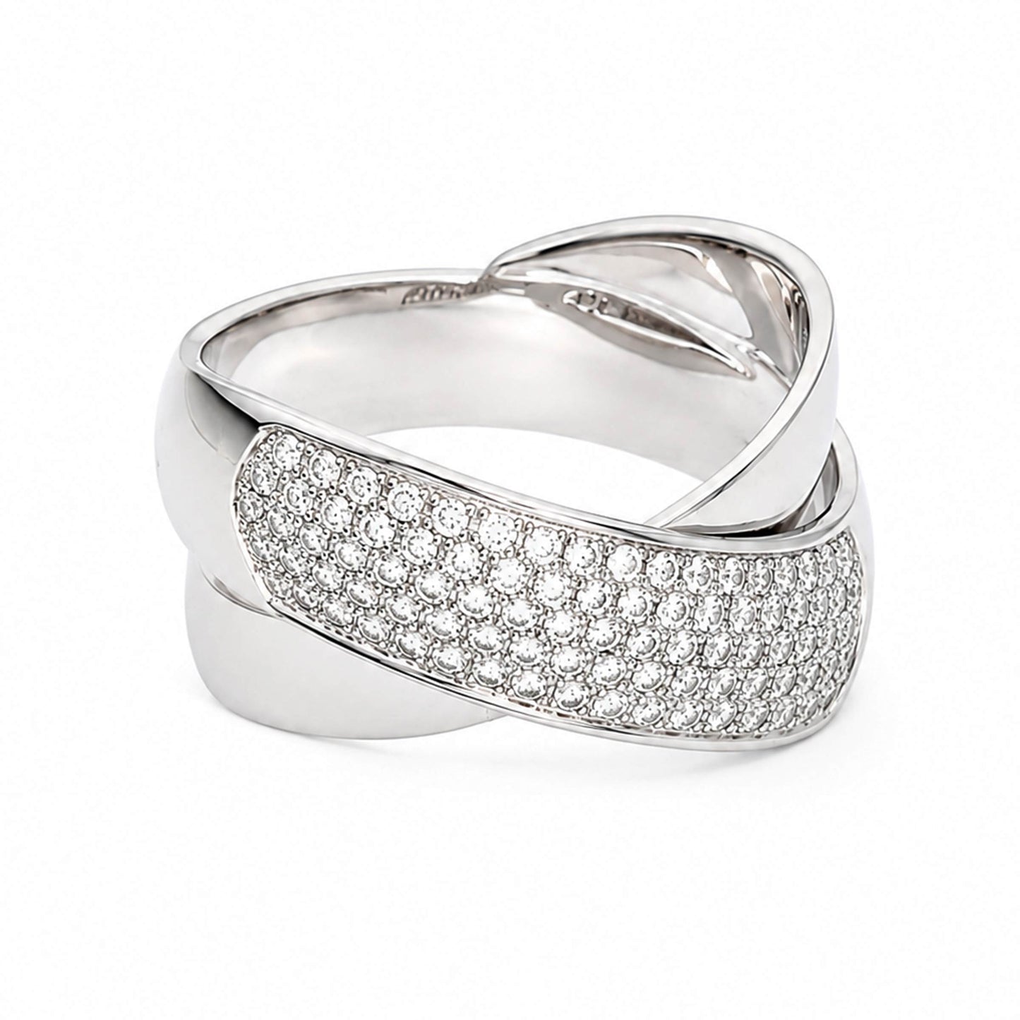 Anel em Ouro Branco de 19kl com Diamantes (T16)