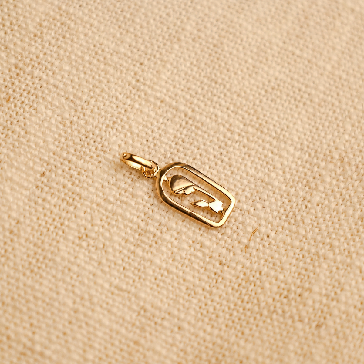 Medalha Religiosa em Ouro 19kl (1.36cm)