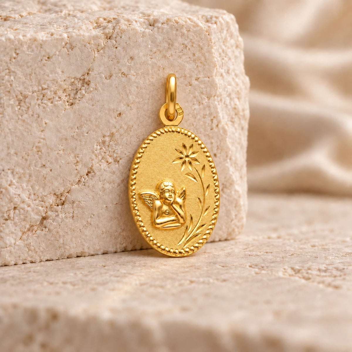Medalha Oval Anjo da Guarda em Ouro 19kl (1.93cm)