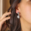 Brincos Vintage em Prata com Zircão