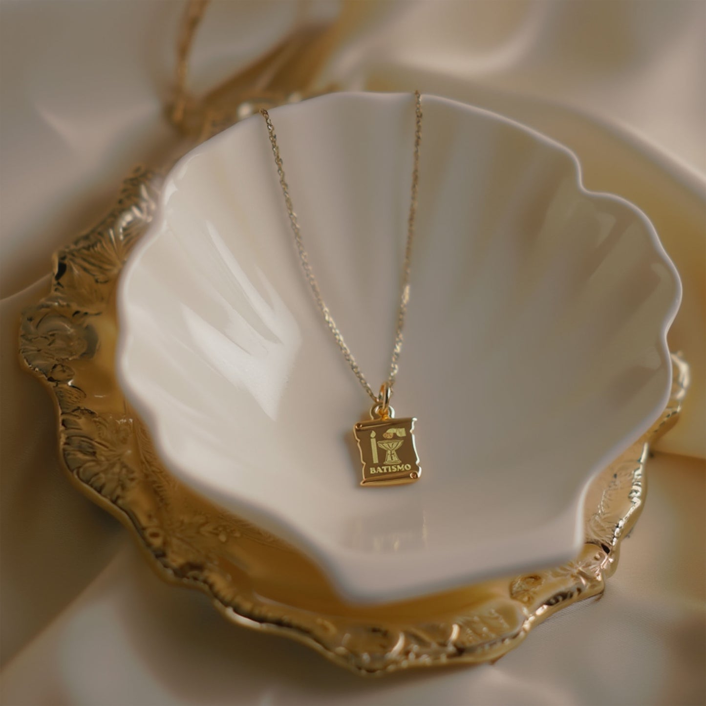Fio em Ouro de 19kl com Medalha Batismo