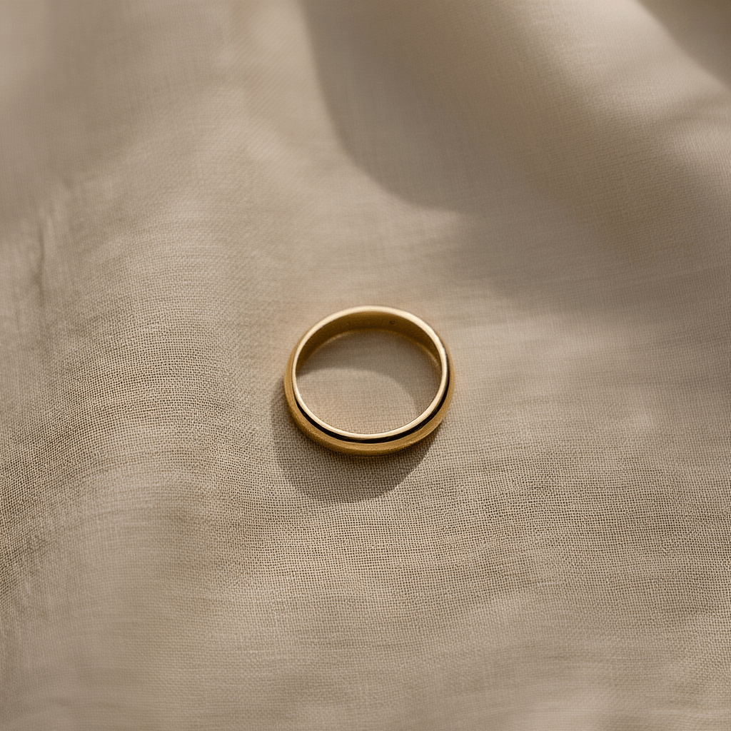 Aliança Meia Cana em Ouro 19kl - 2.5mm - Loja do Ouro