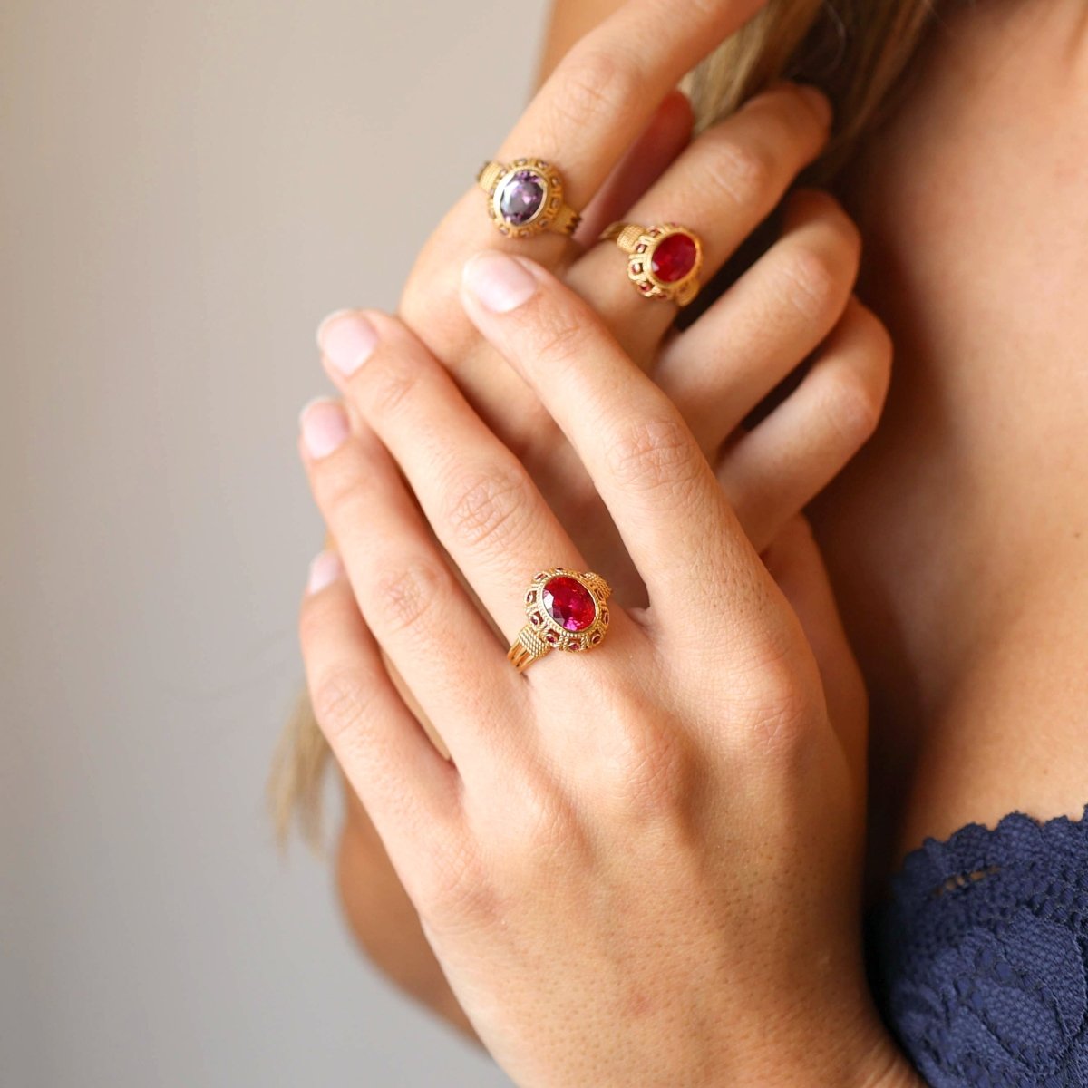 Anel Baronesa em Ouro 19kl com Pedra de Cor Rubi - Loja do Ouro
