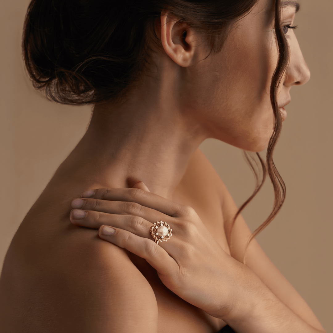 Anillo Baronesa en oro 19kl con perlas y diamantes (T10) - Gold Store Premium