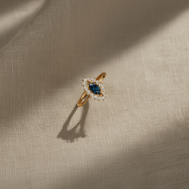 Anel Chuveiro em Ouro 19kl com Topazio e Diamantes (T8) - Loja do Ouro