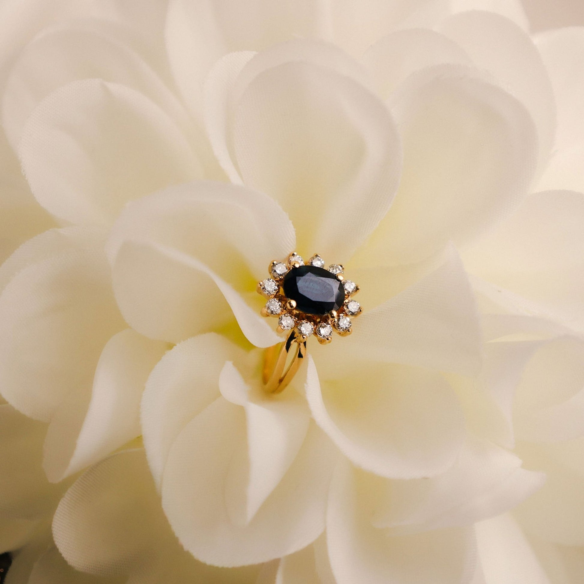 Anel Chuveiro em Ouro 19kl com Topázio e Diamantes (T9) - Loja do Ouro