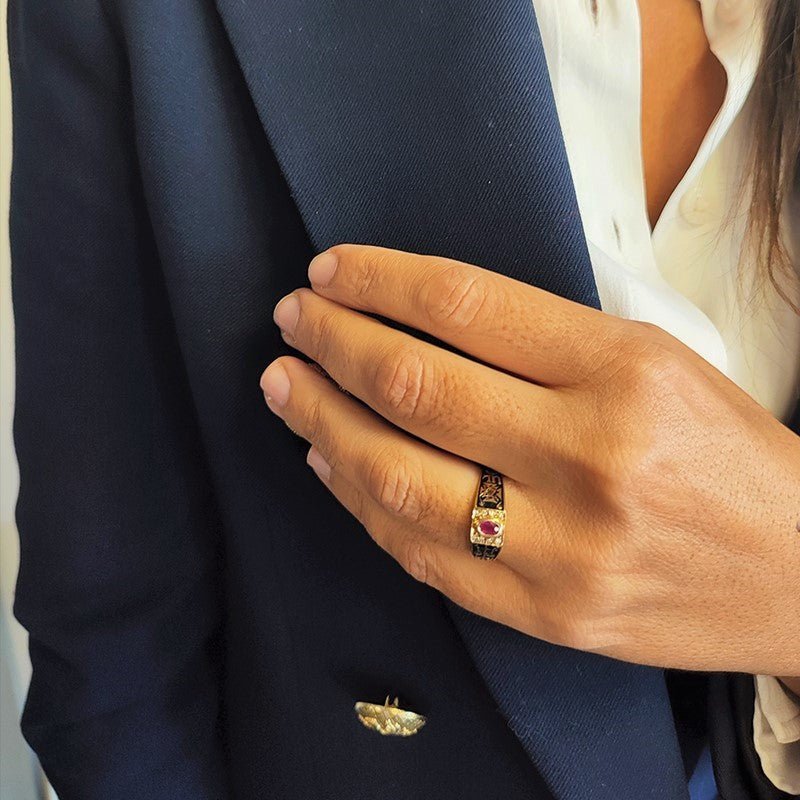 Anillo del curso de gestión en oro de 19 kl con rubí y diamantes (T21) - Gold Store Premium