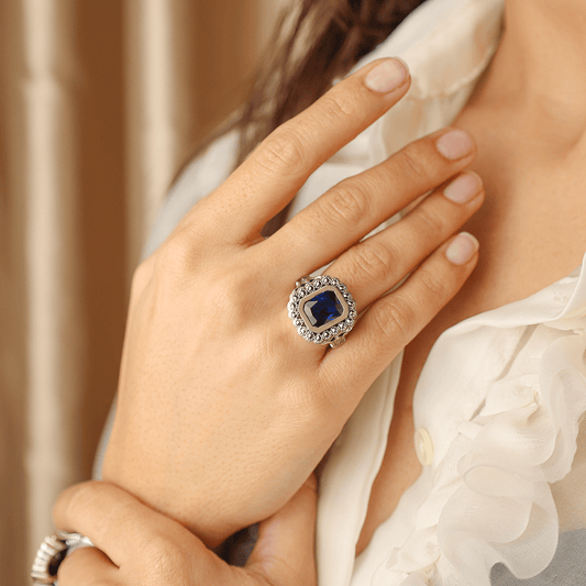Anel D. Sofia em Prata e Ouro 9kl com Marcassites e Pedra Azul - Loja do Ouro