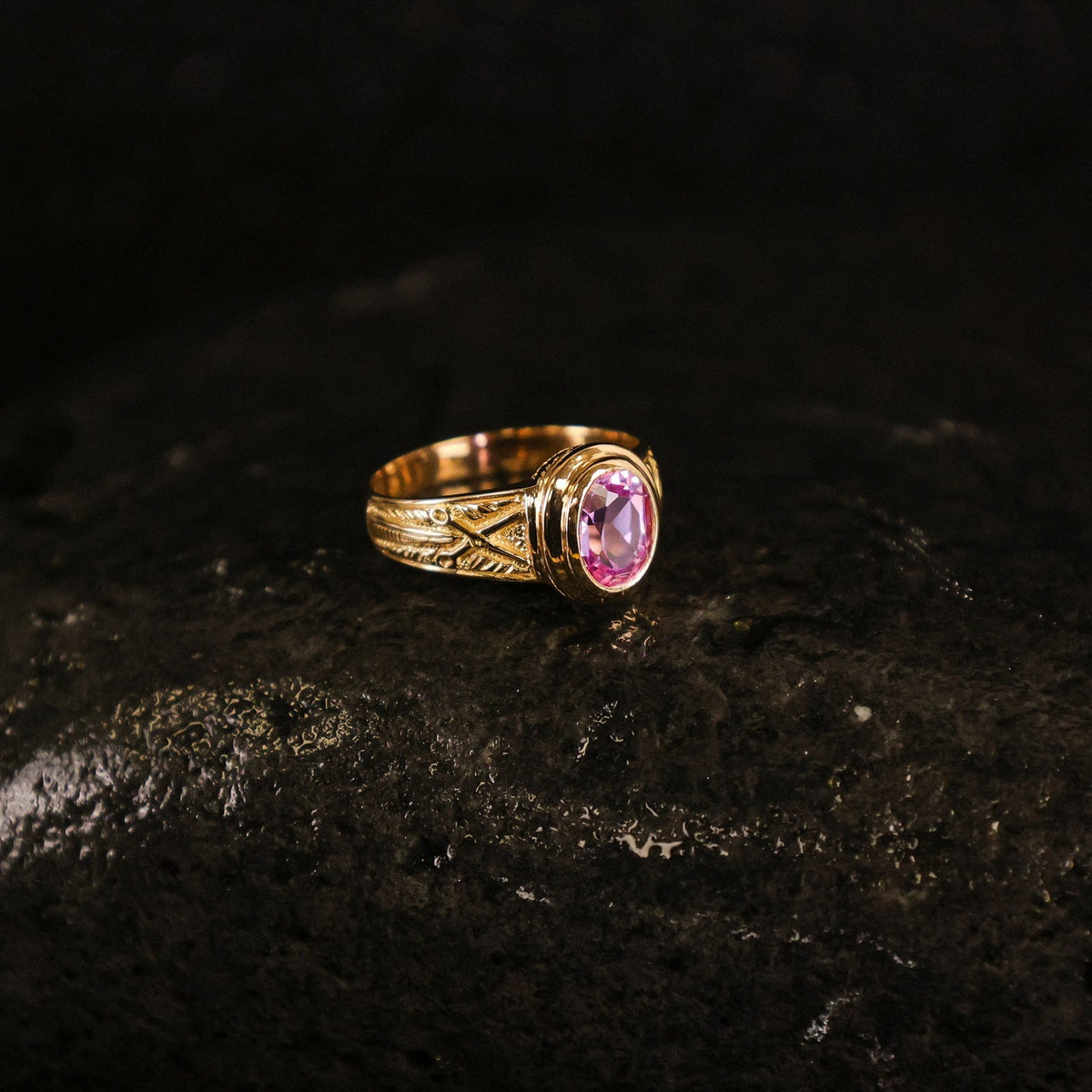 Anel de Curso de Cabeleireira em Ouro 19kl com Safira Rosa (T17) - Loja do Ouro