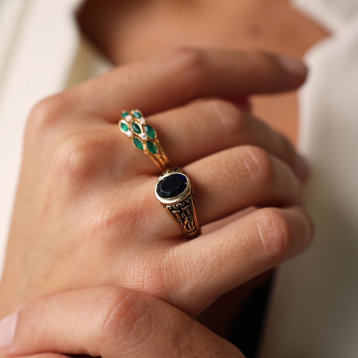 Anillo de oro con motivos de zafiro y náutica (T16) - Gold Store Premium