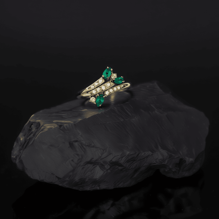 Anel em Ouro 19kl com Esmeraldas e Zircónias (T17) - Loja do Ouro