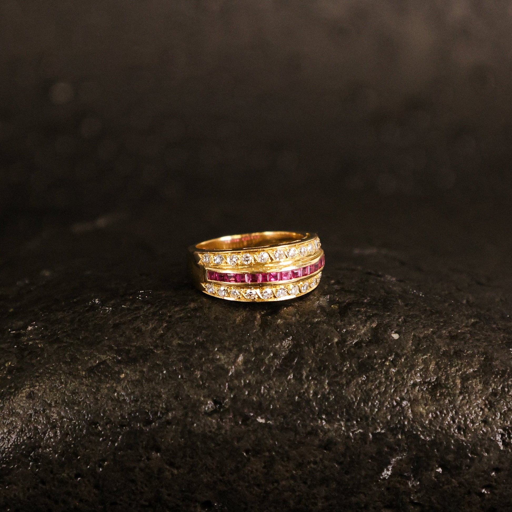 Anel em Ouro 19kl com Rubis e Diamantes (T12) - Loja do Ouro