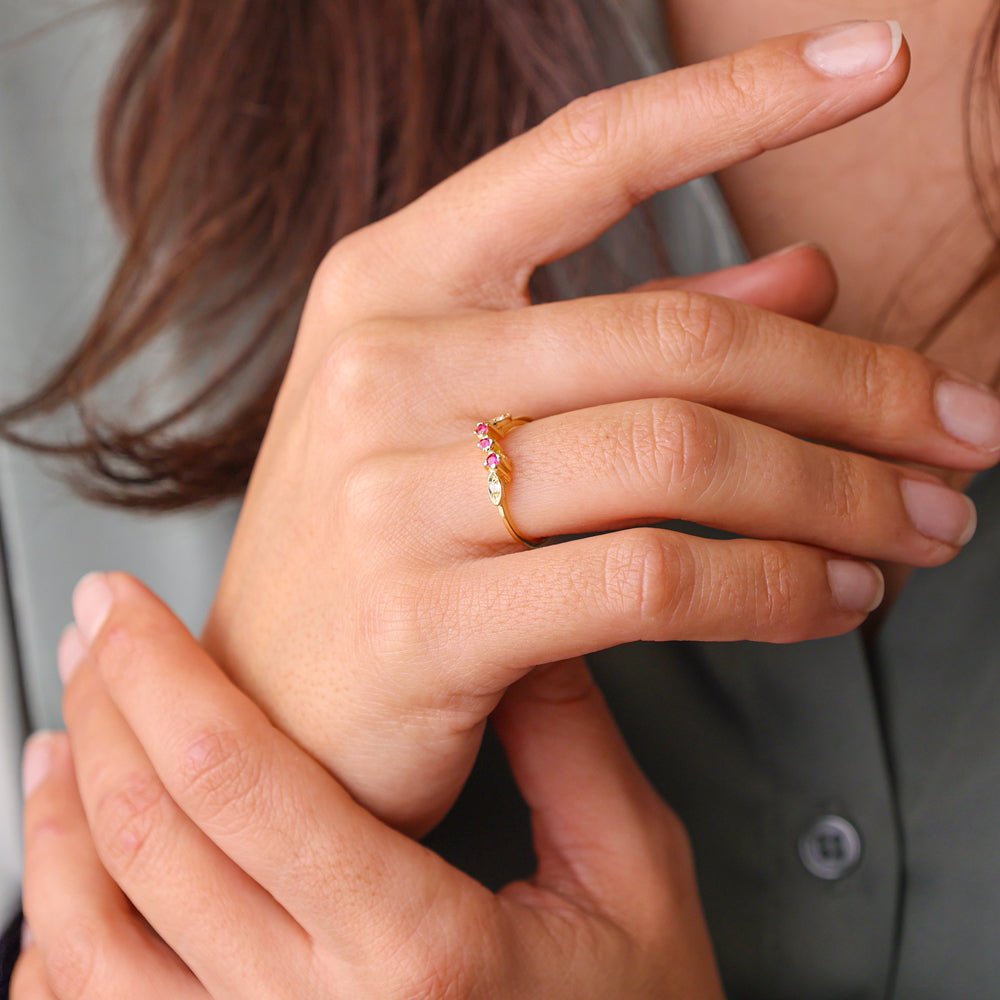 Anel em Ouro 19kl com Rubis e Zircónias (T12) - Loja do Ouro