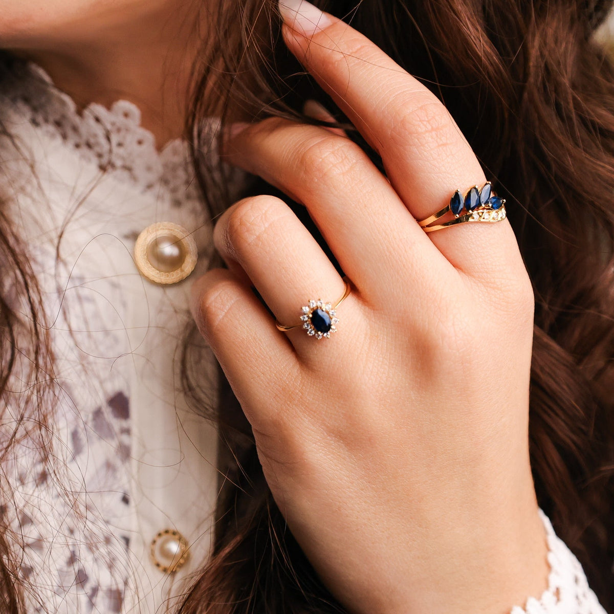 Anillo de oro de 19 kl con zafiros y diamantes (T16) - Gold Store Premium